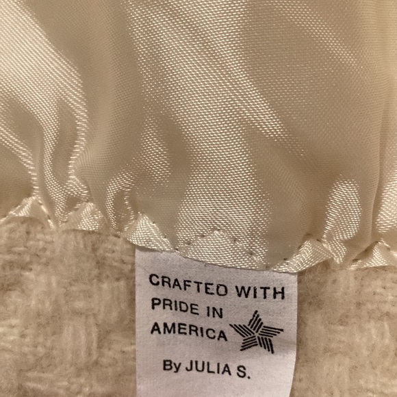 Vintage Royal Velvet Wool Blanket - Picture 6 of 6